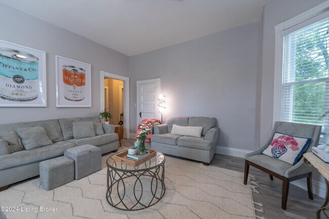Foto del edificio - 4622 S 6th St