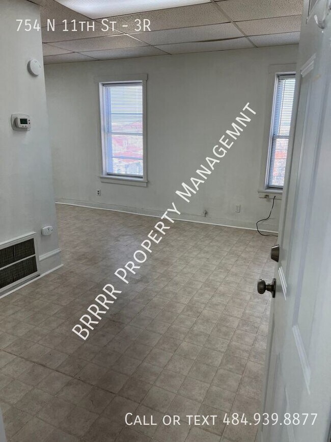 Building Photo - 754 N 11th St