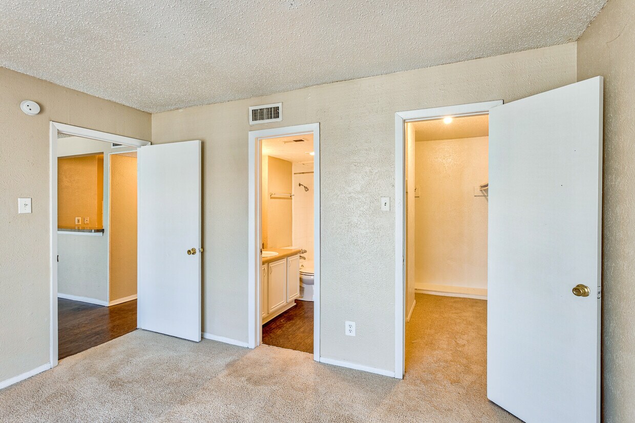 Casa Blanca Apartments Dallas, TX