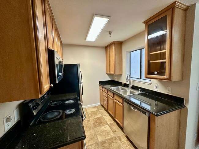 Building Photo - Cupertino Villas Condo