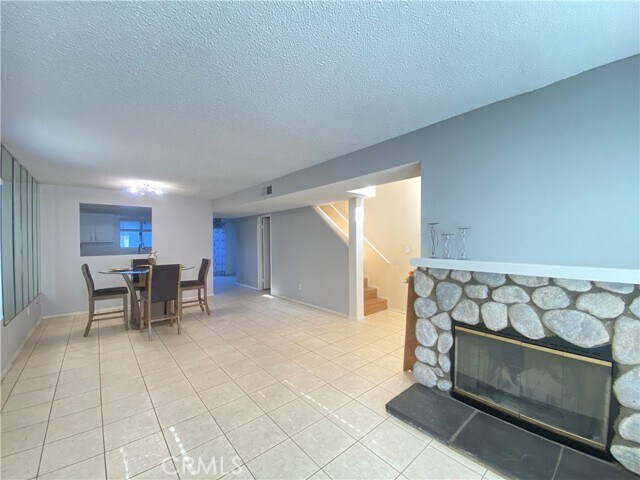 Foto del edificio - 156 W Walnut Ave