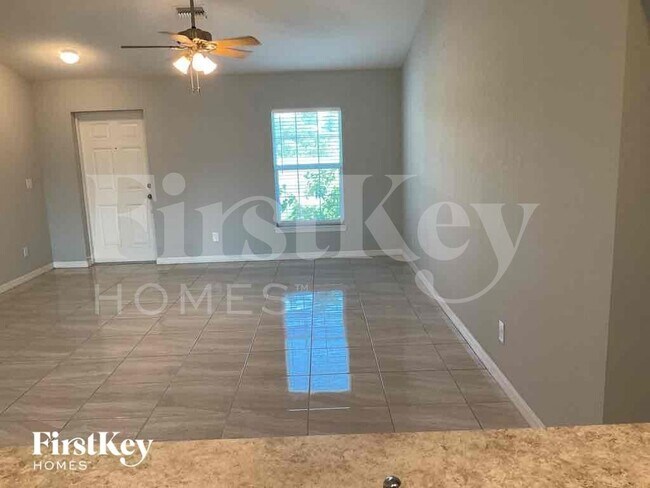 Building Photo - 1706 NW 26th St