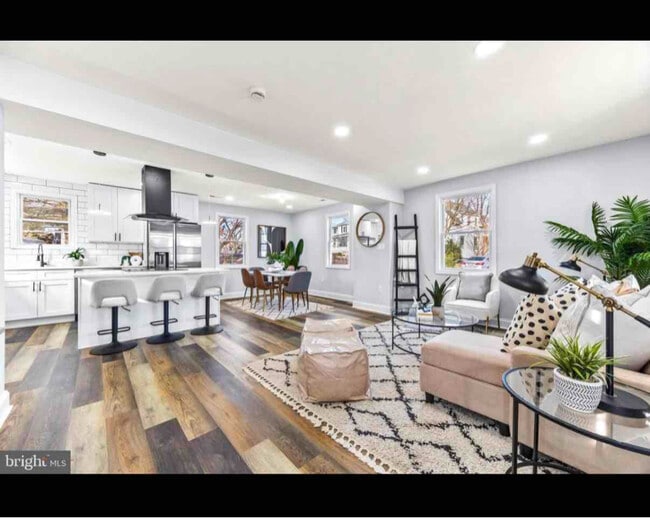 Photo - 156 Osborn Rd House