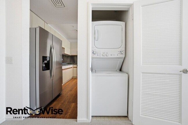 Foto del edificio - 2060 Sutter St