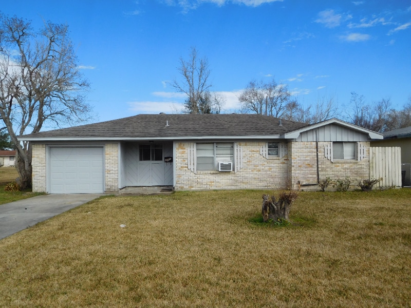 Photo - 714 Temple Cir (Hitchcock, TX)