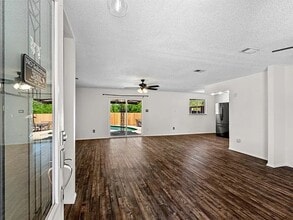 Building Photo - 629 Bur Oak Dr