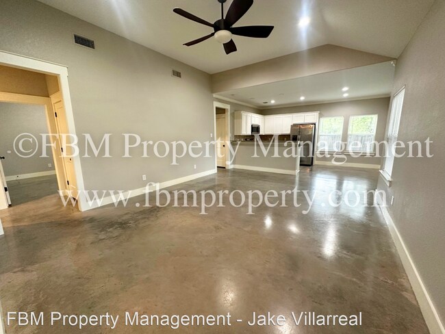 Building Photo - 4 br, 2 bath House - 119 Bradshaw St