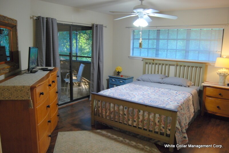 Primary Bedroom w/ Ensuite - 10150 Belle Rive Blvd