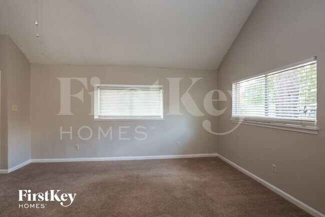 Foto del edificio - 3924 Longstraw Dr