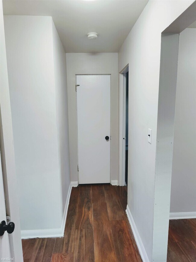 Foto del edificio - 1 br, 1 bath 4plex - 910 Elder Road 1N