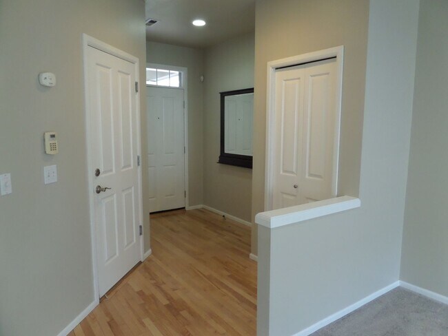 Foto del edificio - Gorgeous 3 Bedroom Home in Fantastic Bothe...