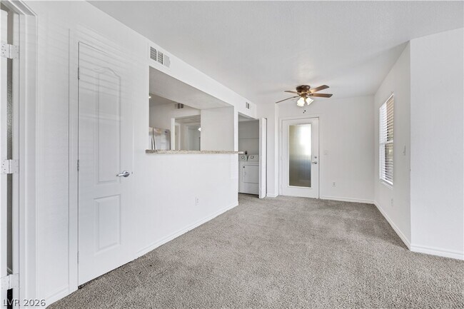 Foto del edificio - 5055 W Hacienda Ave