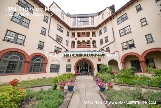 Foto del edificio - 2450 Derbyshire Rd