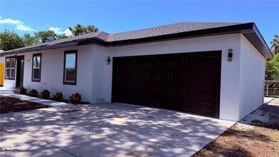 Building Photo - 7152 Palm Ave