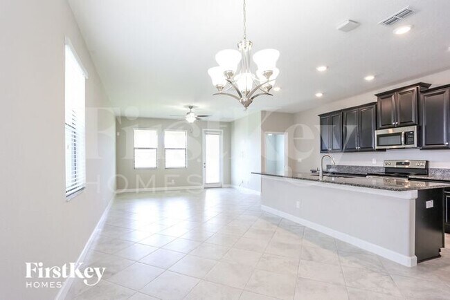 Building Photo - 9923 Ivory Dr