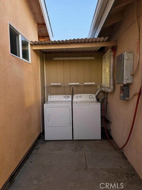 Foto del edificio - 1307 Cloverglen Dr