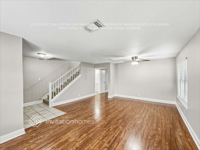Foto del edificio - 1405 Comfort St