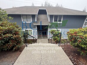 Building Photo - 5822 N 35th St