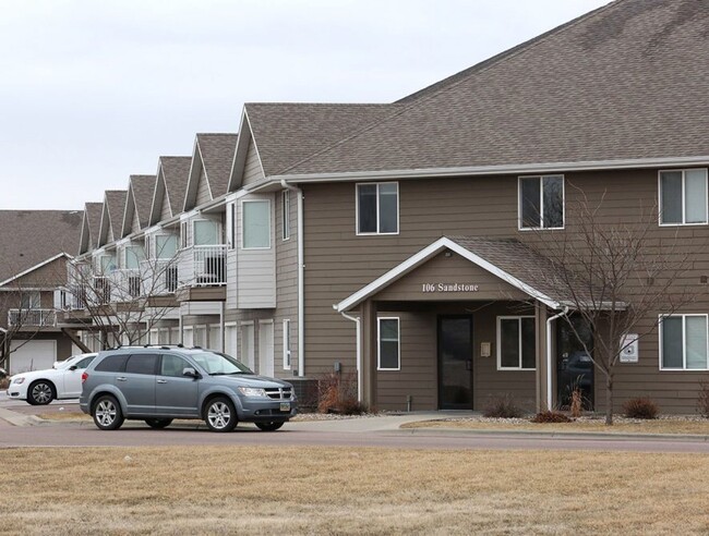 Foto del edificio - Eagle Creek Apartments