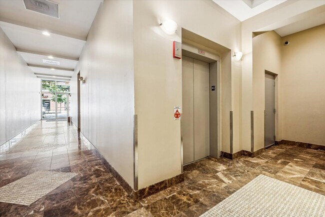 Foto del edificio - 3920 N Sheridan Rd