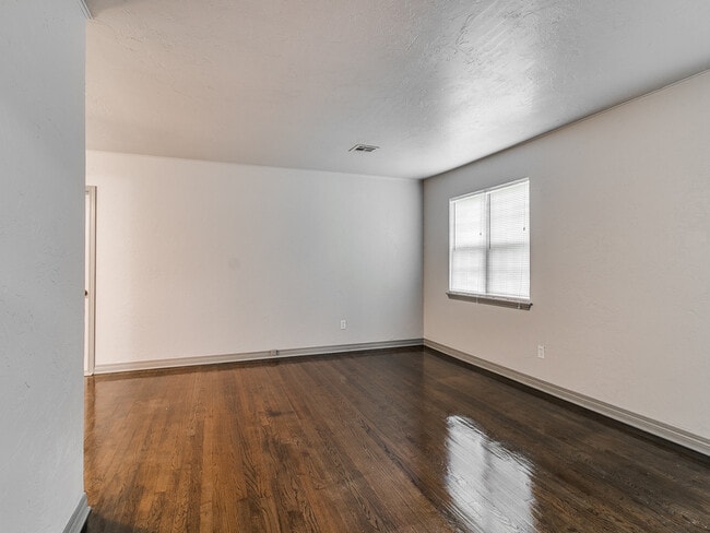 Foto del edificio - 3816 NW 20th St