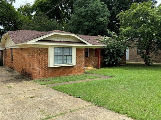 Foto del edificio - 609 Plantation Way