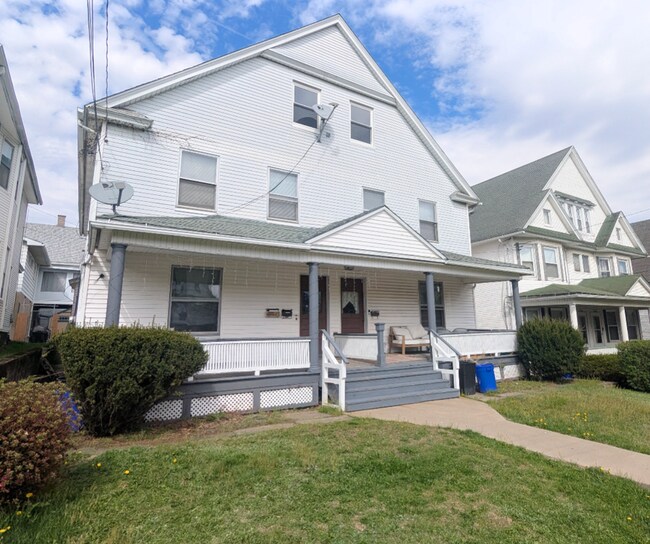 Foto del edificio - 1222 Schlager Street, 1st Floor
