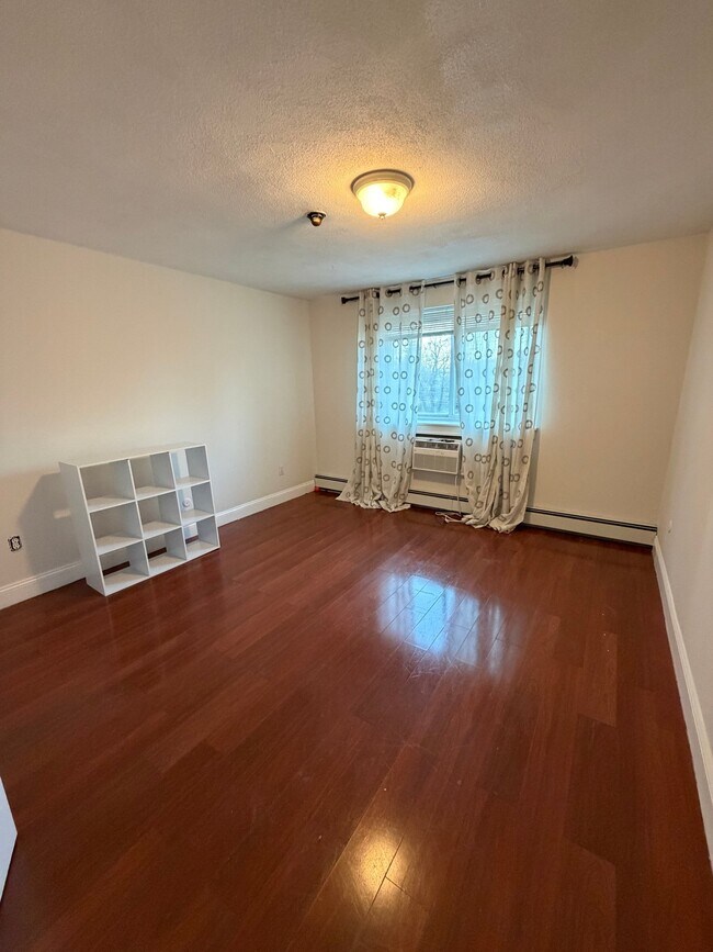 Photo - 215 Winter St Apartment