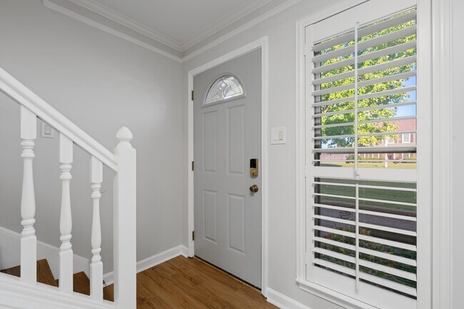 Foto del edificio - 3753 Oakmoor Ct