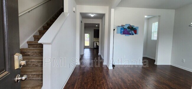 Foto del edificio - 633 Amrose Way