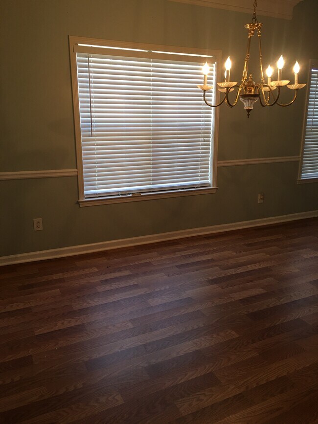 Foto del edificio - 534 Fielding Ct