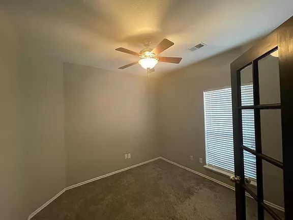 Foto del edificio - move in ready