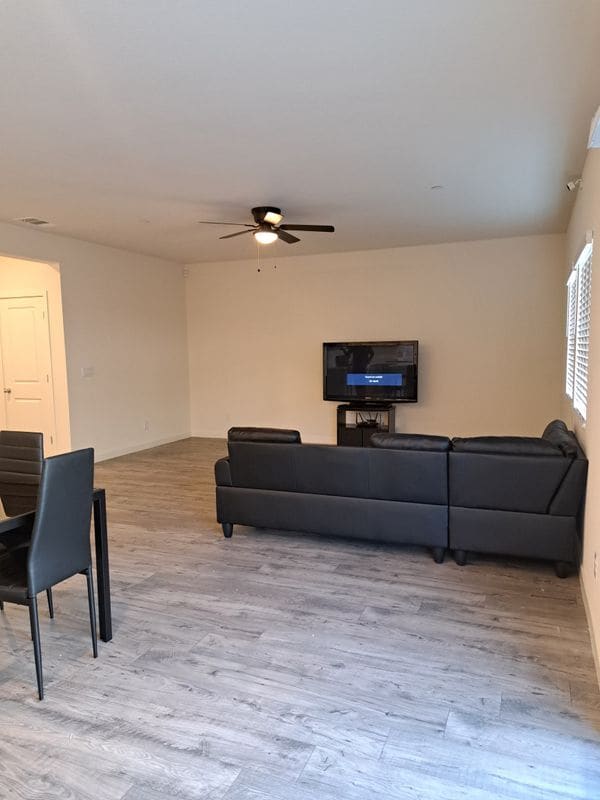 Building Photo - 667 Jefferson St