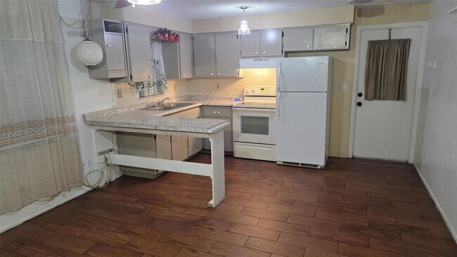 Foto del edificio - 6141 10th St