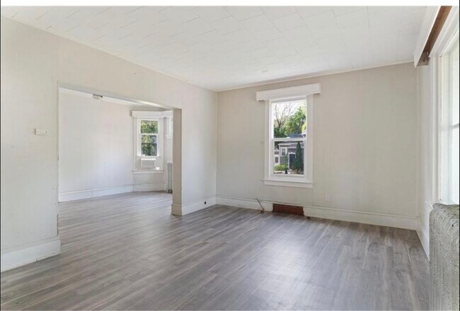 Foto del edificio - 824 9th St N