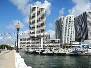 Foto del edificio - 555 NE 15th St