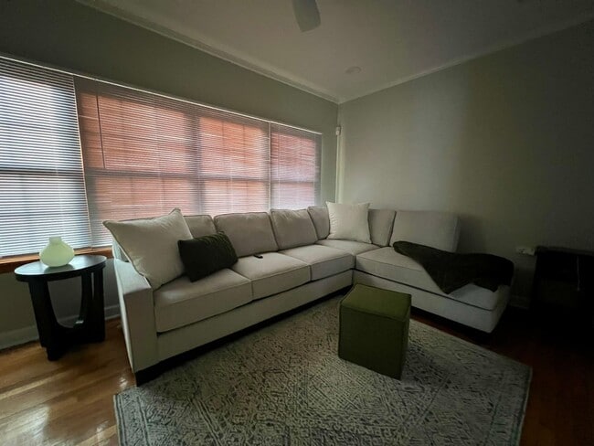 Foto del edificio - 5 Woodland Rd
