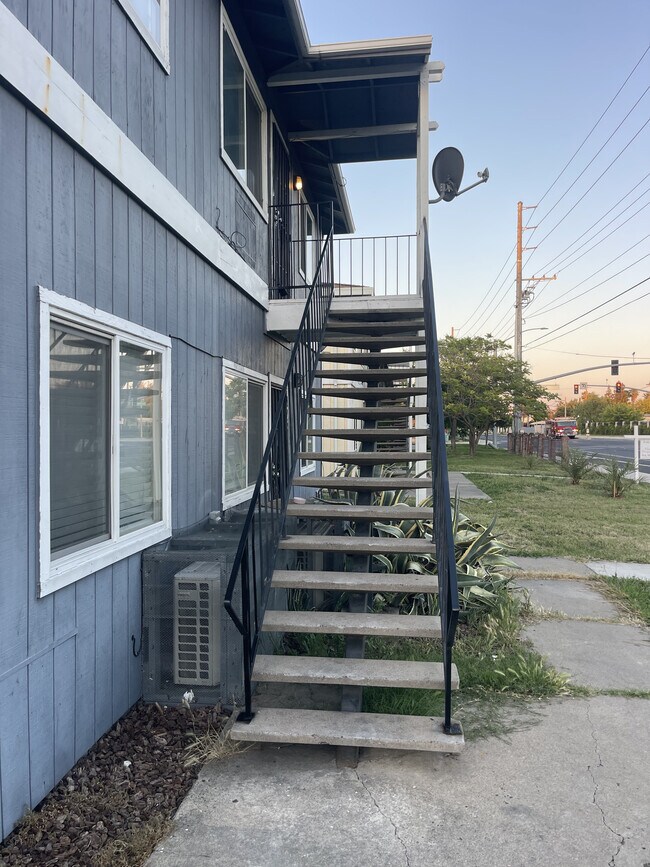 Foto del edificio - 2773 Meadowview Rd