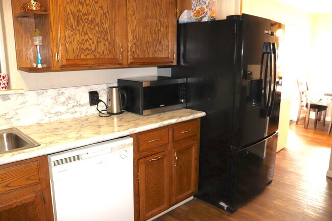 Foto del edificio - 42594 Rd 114