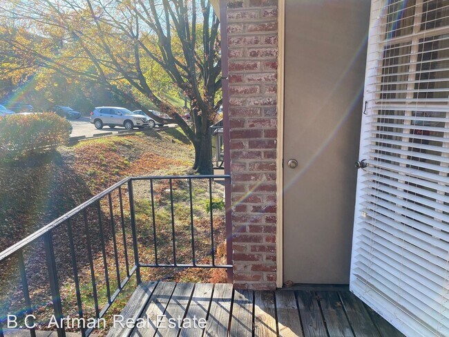 Foto del edificio - 1 br, 1 bath House - 930 Margarite Unit F