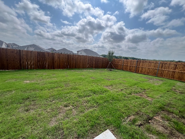 Building Photo - 16044 Isles Dr