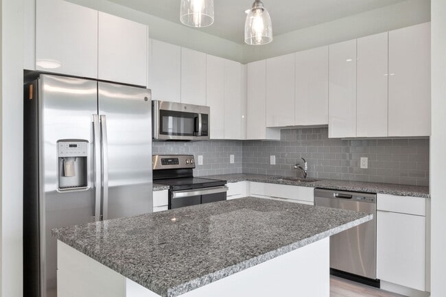 Building Photo - Hudson Mews