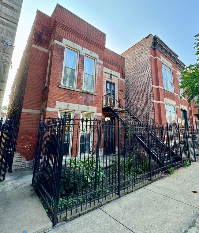 Building Photo - 1012 S Oakley Blvd