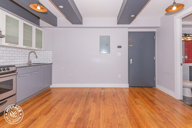 Foto del edificio - 186 Lenox Rd