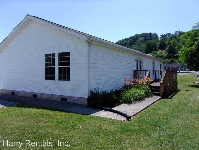 Building Photo - 407 Steeles Ln
