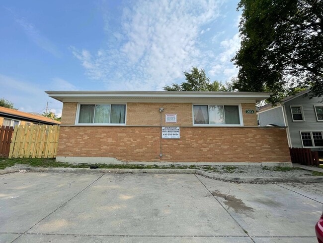 Photo - 565 Sidney Ave Apartments