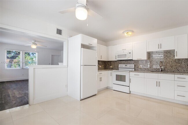 Foto del edificio - 2352 SW 26th Ln