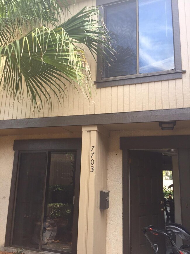 Building Photo - 7703 Las Palmas Way