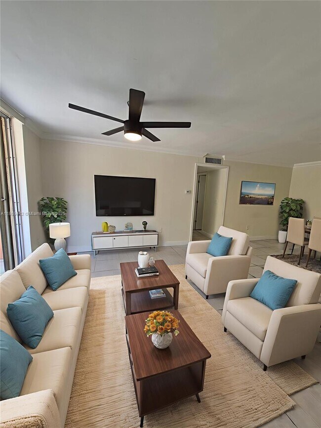 Foto del edificio - 9320 Fontainebleau Blvd