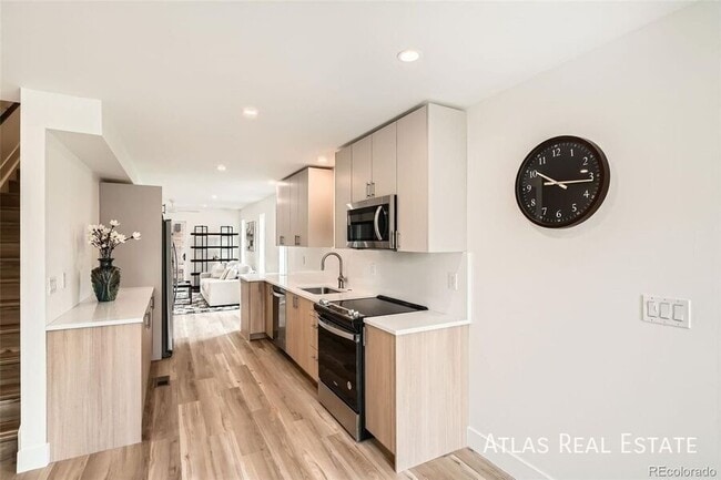 Foto del edificio - 115 W 2nd Ave